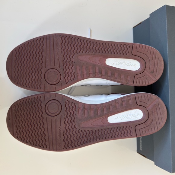 New Balance Shoes - Picture 5 of 8